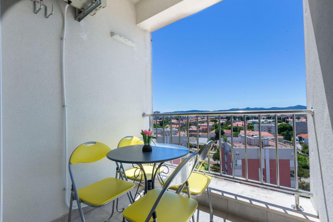 Jadran With Balcony And Parking Garage * Zadar